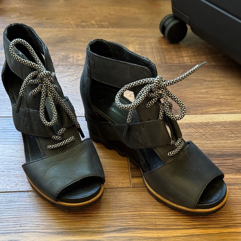 Sorel Black Lace-Up Wedge Sandals size 9.5